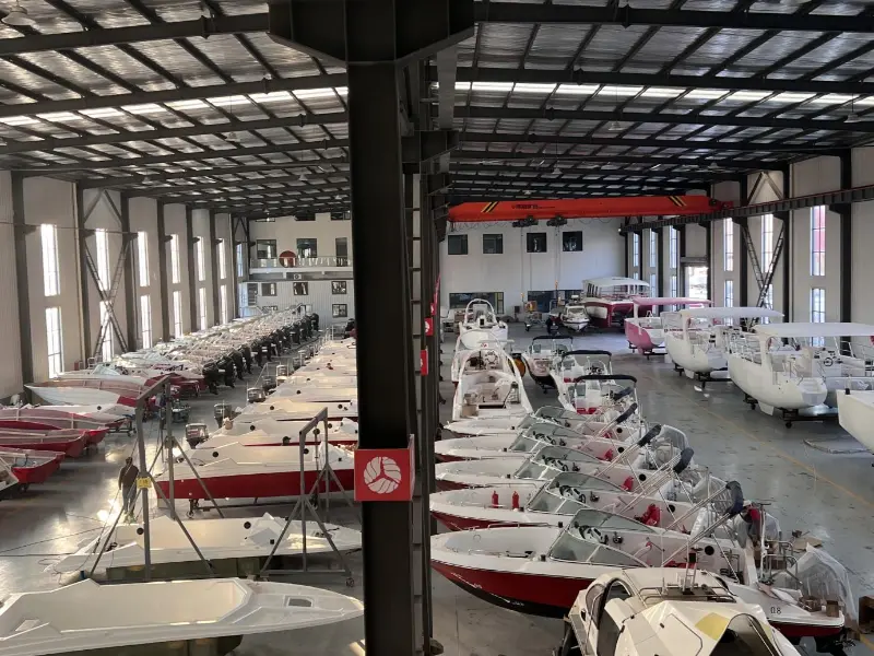 Jacht Lawada® dostarczy 42 zestawy łodzi motorowych wykonanych na zamówienie, specjalnie zaprojektowanych do warunków wodnych górskiej góry BIJIA.